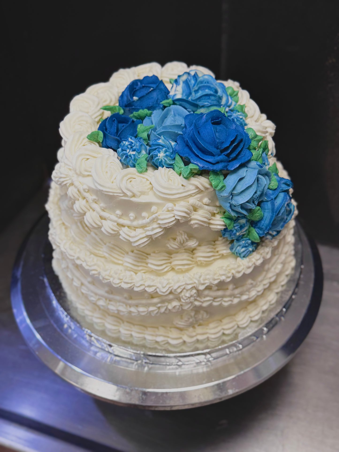 Elegant Blue Rose Cake
